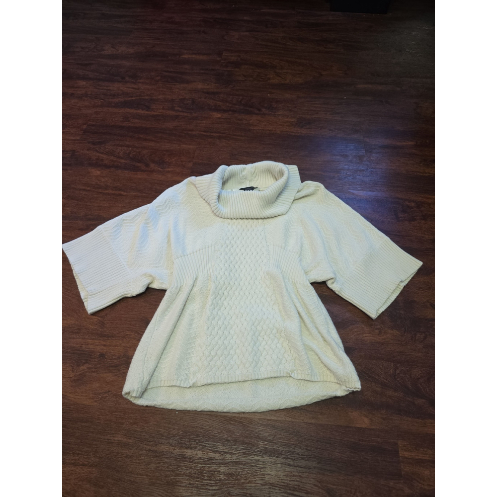 Calvin Klein off white short sleeve sweater size medium